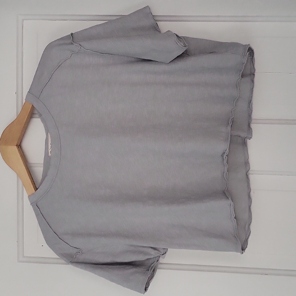 Women's NWOT Rae Mode cropped tee size medium